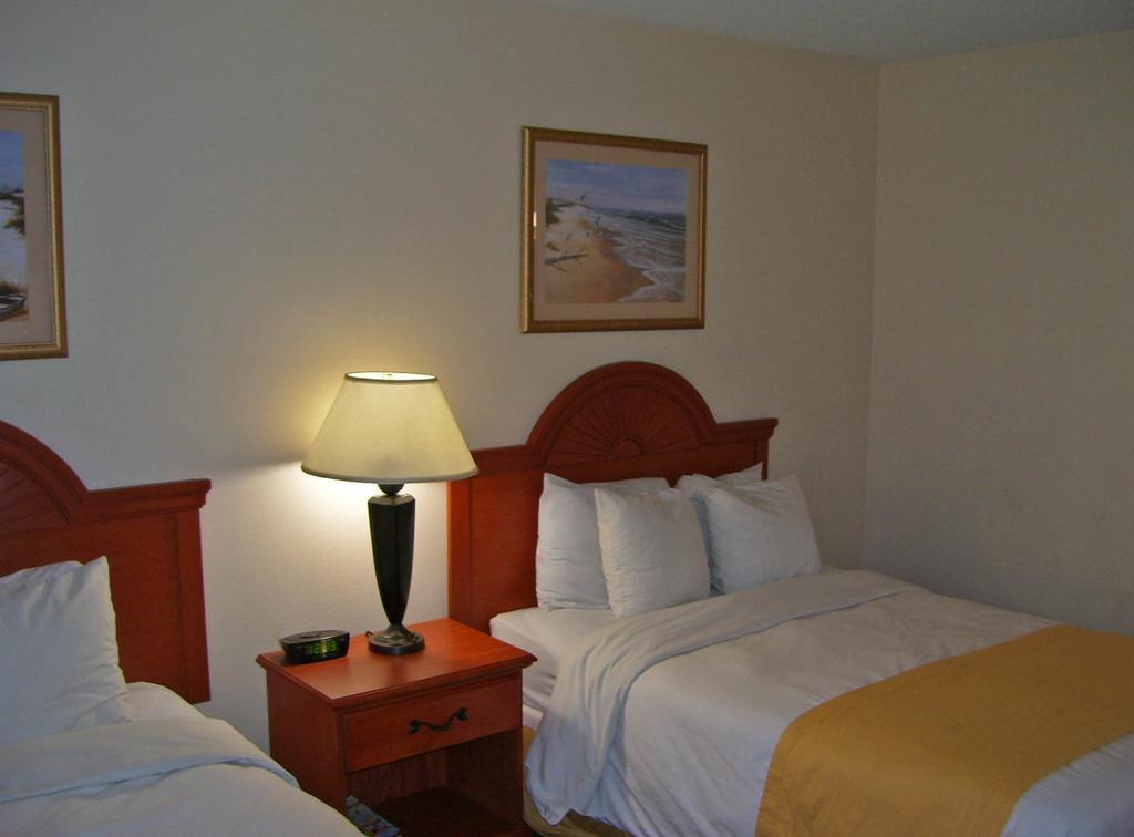 ממפיס Comfort Inn Airport מראה חיצוני תמונה