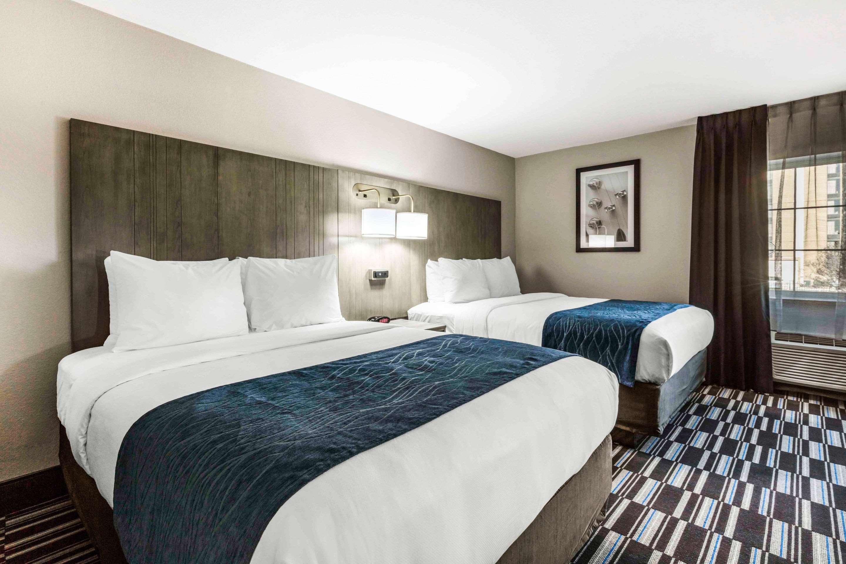 ממפיס Comfort Inn Airport מראה חיצוני תמונה