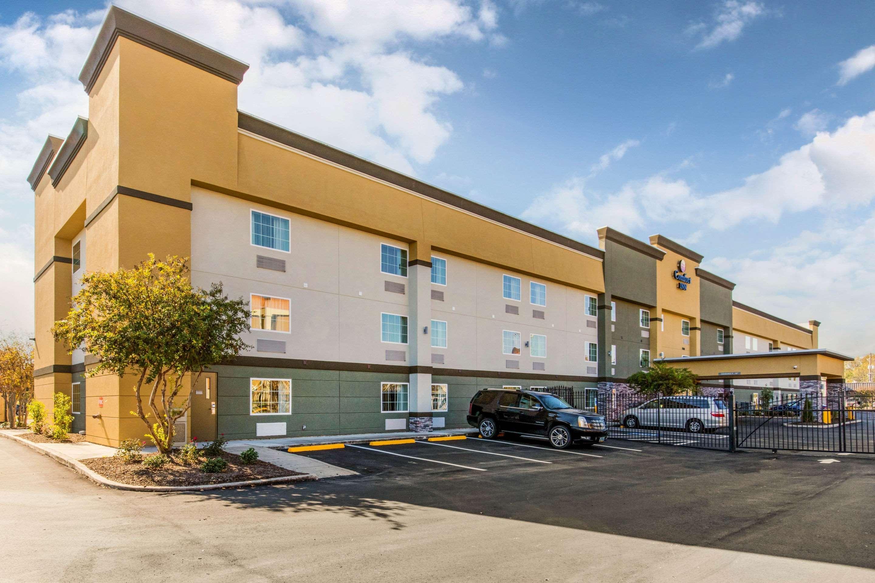 ממפיס Comfort Inn Airport מראה חיצוני תמונה