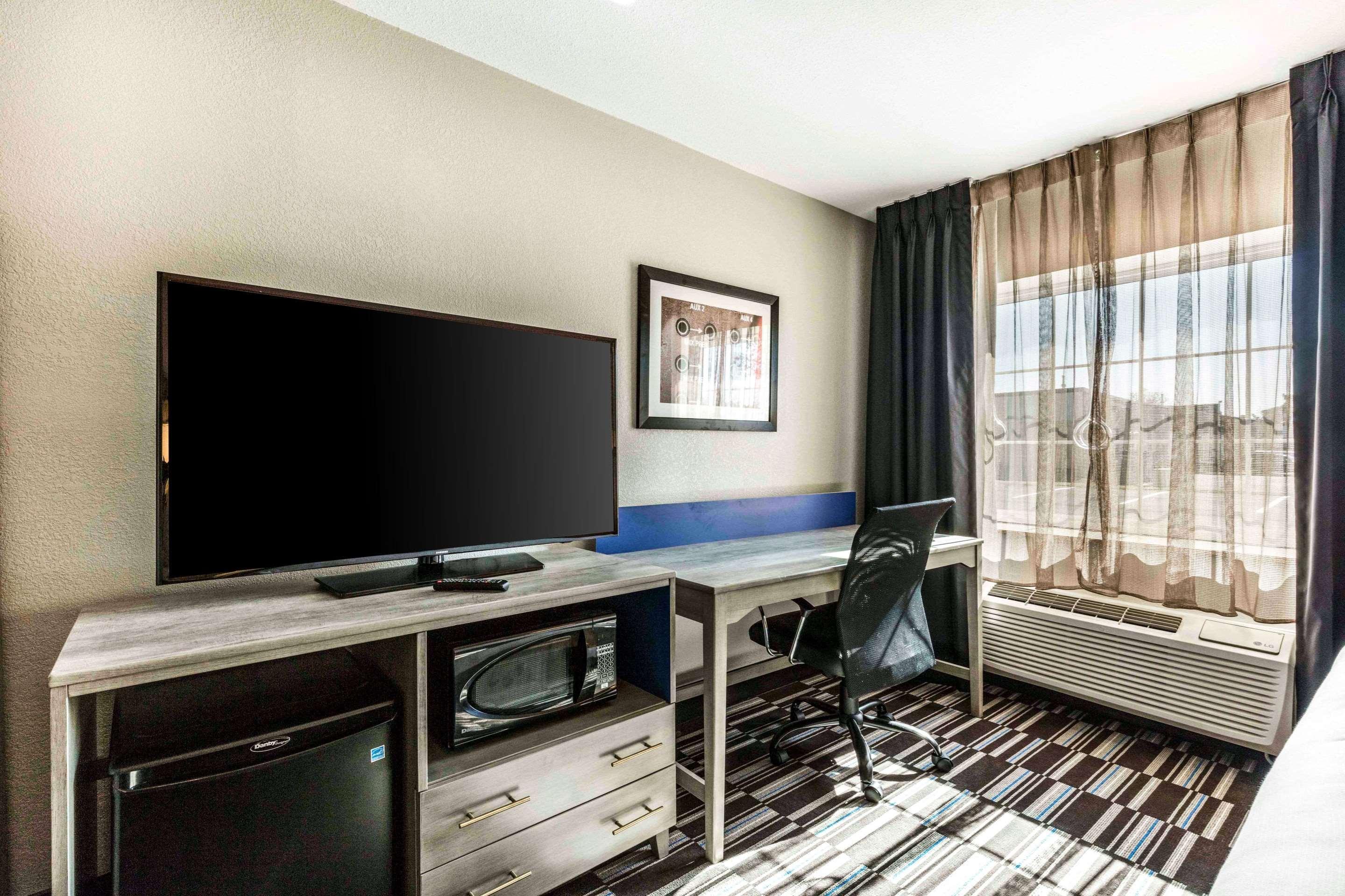 ממפיס Comfort Inn Airport מראה חיצוני תמונה